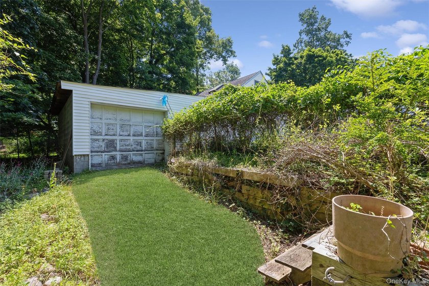 Charming Cape in the Heart of Port Jefferson Village Filled with - photo 41