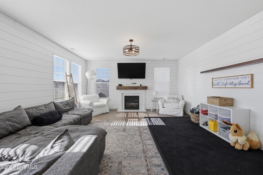 Beautifully updated 4-bedroom, 3-bath home tucked at the end of - photo 22