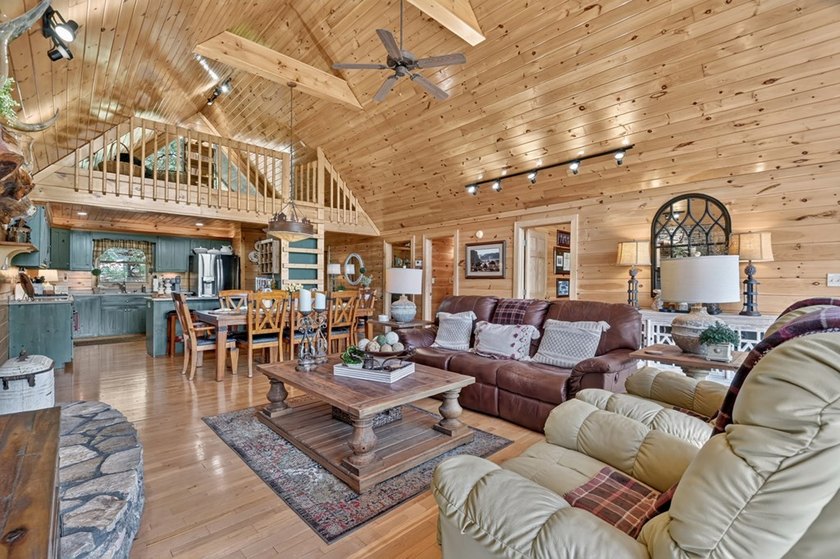 THE PINNACLE OF NORTH GEORGIA MOUNTAIN LIVING - Fall in love - photo 28
