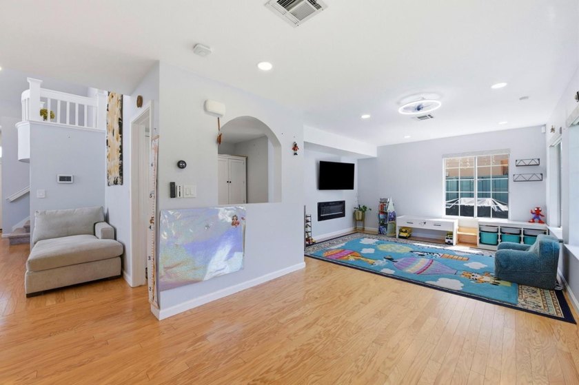 This elegant residence in Fremont's sought-after Parkmont - photo 10