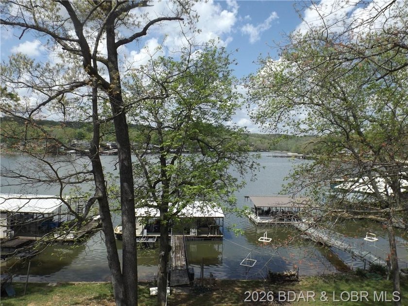Far from your typical A-frame home, this beautiful 3-bedroom - photo 44