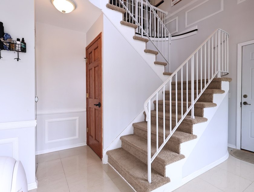 Welcome to the perfect 2-story townhome in Ancient Tree - photo 3