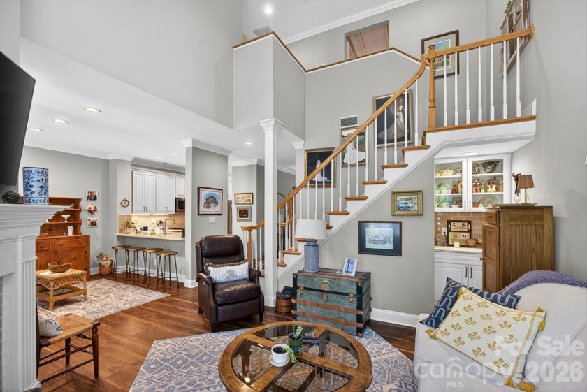 Live a carefree lifestyle with resort style amenities right here - photo 17