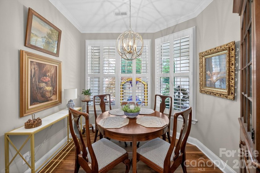 Live a carefree lifestyle with resort style amenities right here - photo 21