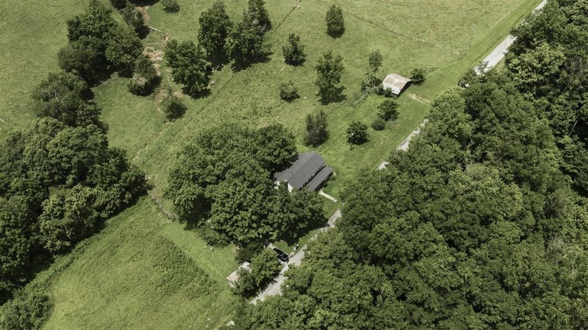 Escape to the peace and charm of country living with this - photo 33