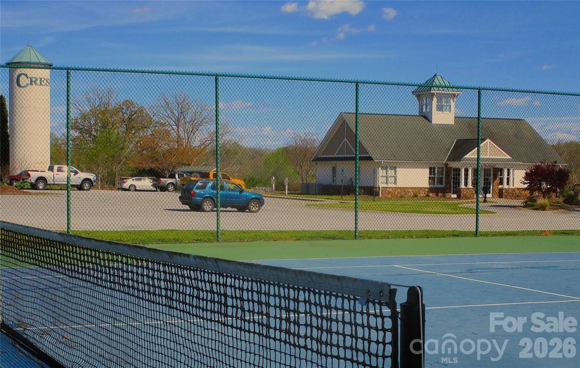 Live a carefree lifestyle with resort style amenities right here - photo 38