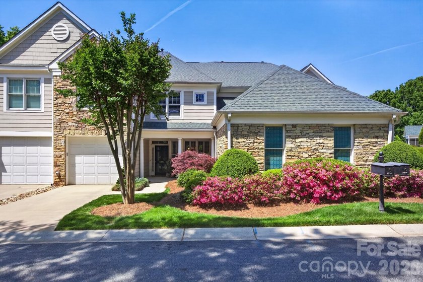 Live a carefree lifestyle with resort style amenities right here - photo 43