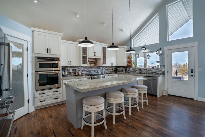 Come See! Private Mountain Estate on 5.2 Acres | 10-Car Garage | - photo 6