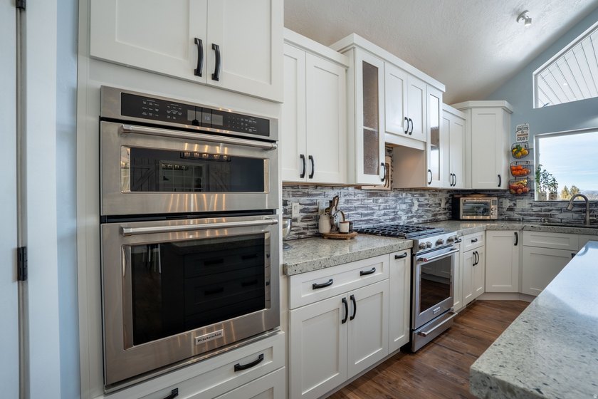 Come See! Private Mountain Estate on 5.2 Acres | 10-Car Garage | - photo 8