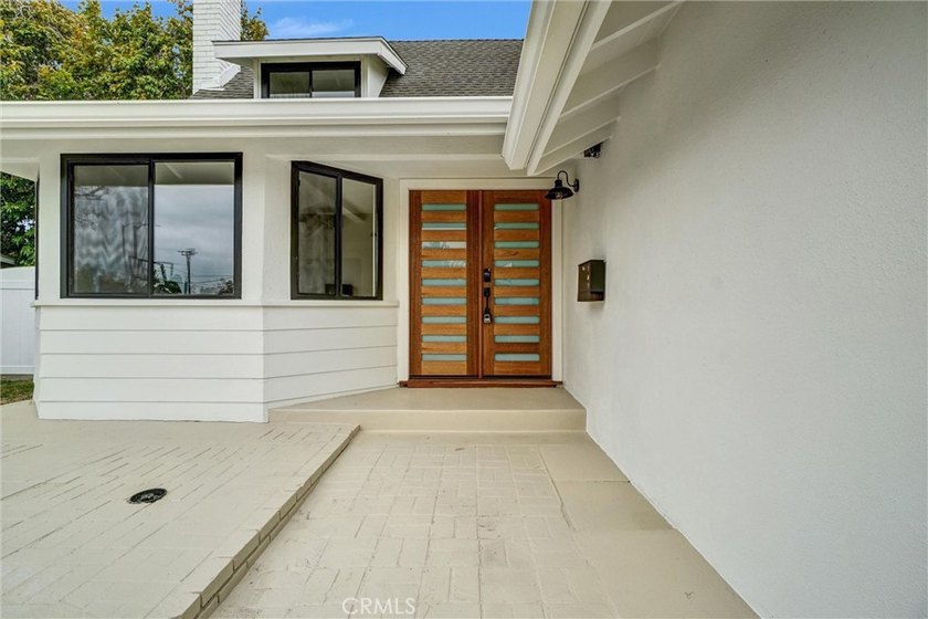 Just Listed - Beautifully Remodeled Home in Torrance! Welcome to - photo 3