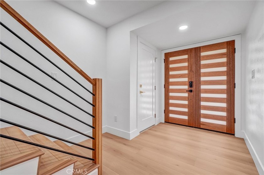 Just Listed - Beautifully Remodeled Home in Torrance! Welcome to - photo 4