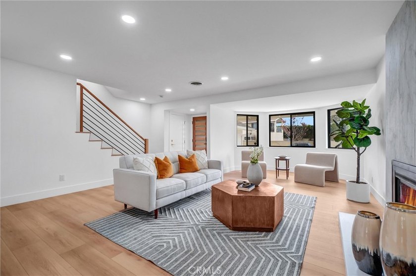 Just Listed - Beautifully Remodeled Home in Torrance! Welcome to - photo 7
