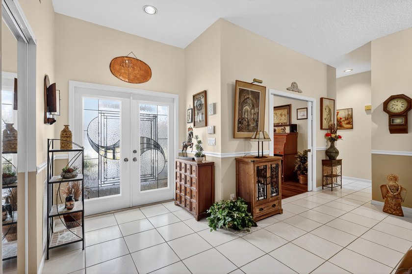 Owner offering up to $5,000 toward closing costs for this - photo 3