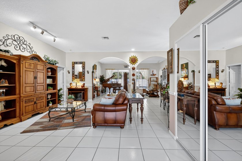 Owner offering up to $5,000 toward closing costs for this - photo 7