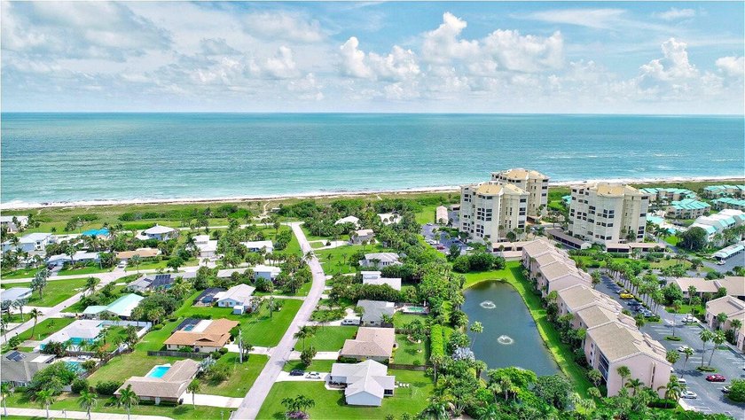 OCEAN VIEWS! Beautiful 2 bedroom 2 bath &amp; 1 car garage at - photo 5
