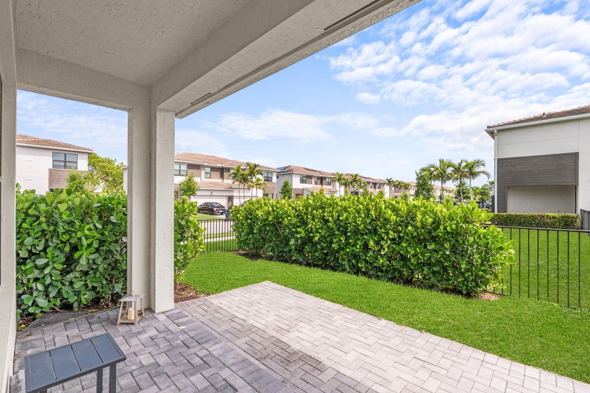 Beautifully upgraded and filled with natural light, this - photo 25