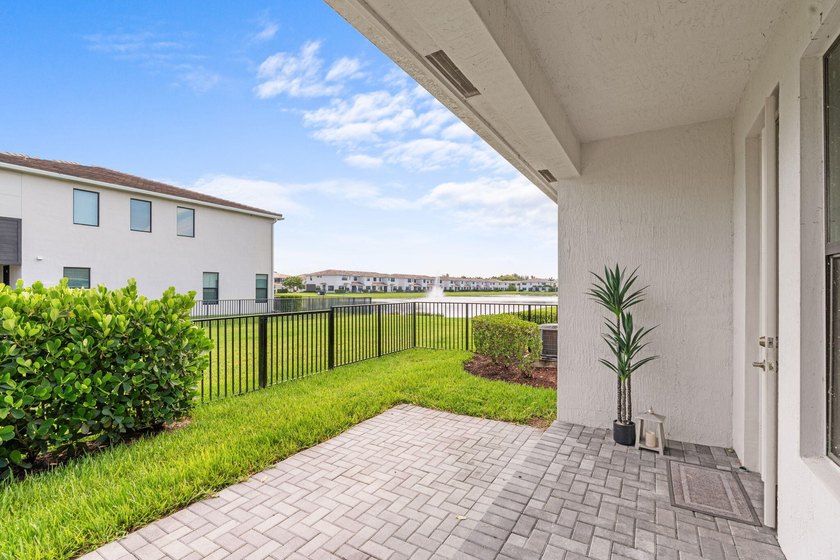 Beautifully upgraded and filled with natural light, this - photo 26