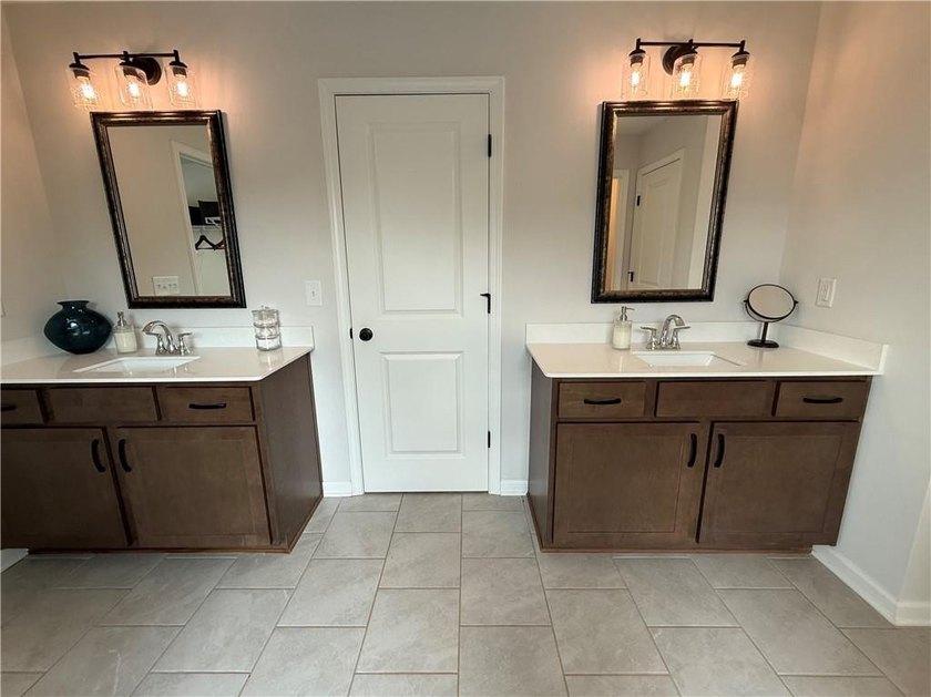 Welcome to The Haven at Plainsman Lake, in Auburn, AL, where - photo 21