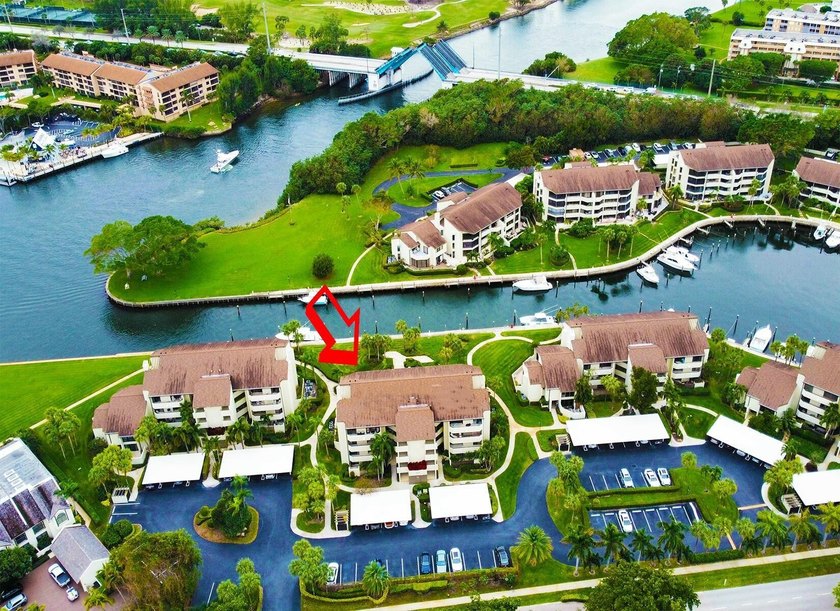 Luxurious Move-in Ready, Updated Waterfront Condo in Harbor - photo 3