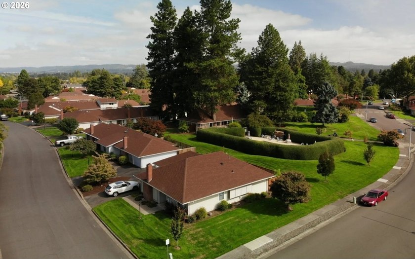 Best value! Opportunity awaits with this rare single-level home - photo 25