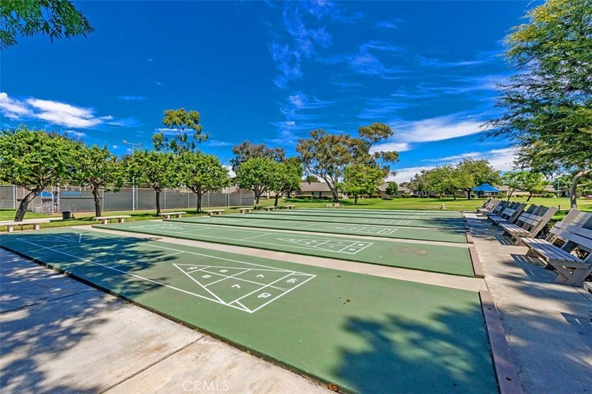 Enjoy the best of coastal resort living in this beautifully - photo 24
