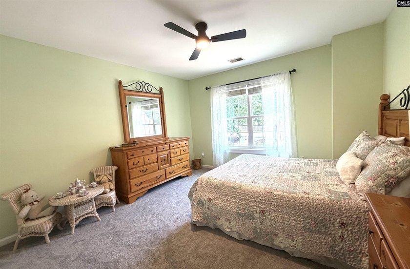 Beautifully updated home on Lake Murray! This five bedroom, 3.5 - photo 33
