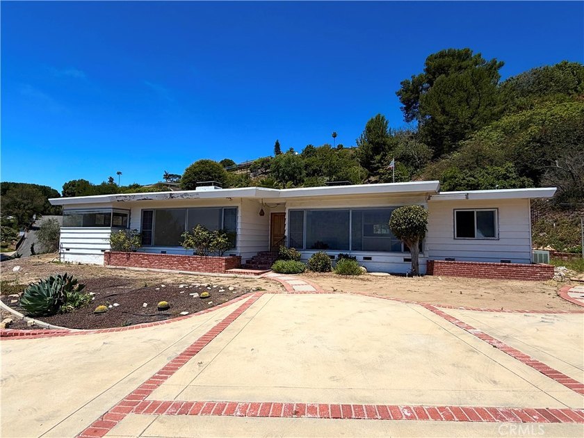3079 Deluna - photo 19