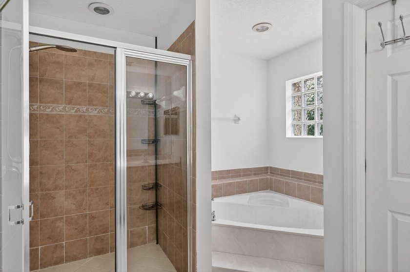 Welcome to this move-in-ready 3-bedroom, 2.5-bath home located - photo 27