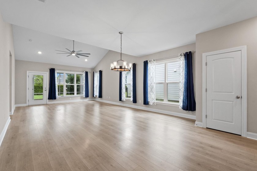 Better than new, this 3-bedroom, 2-bath home with a flexible - photo 11