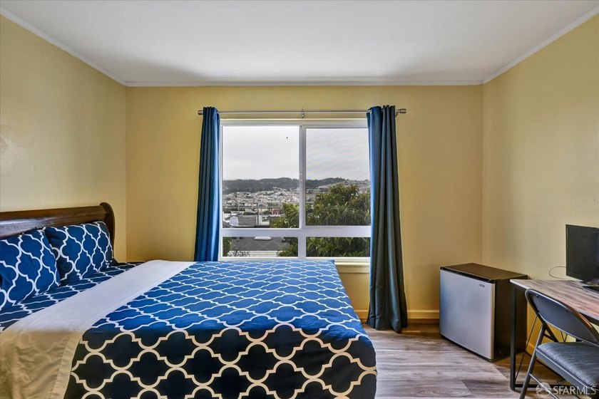 Perched atop desirable Silver Terrace, this charming home offers - photo 12