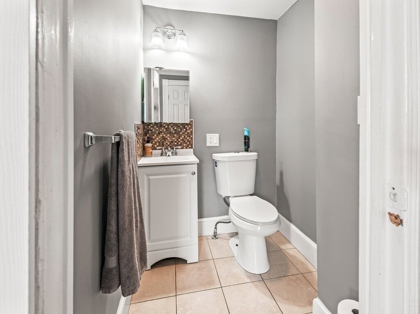 Homes with this much character, space, and charm don`t come - photo 15