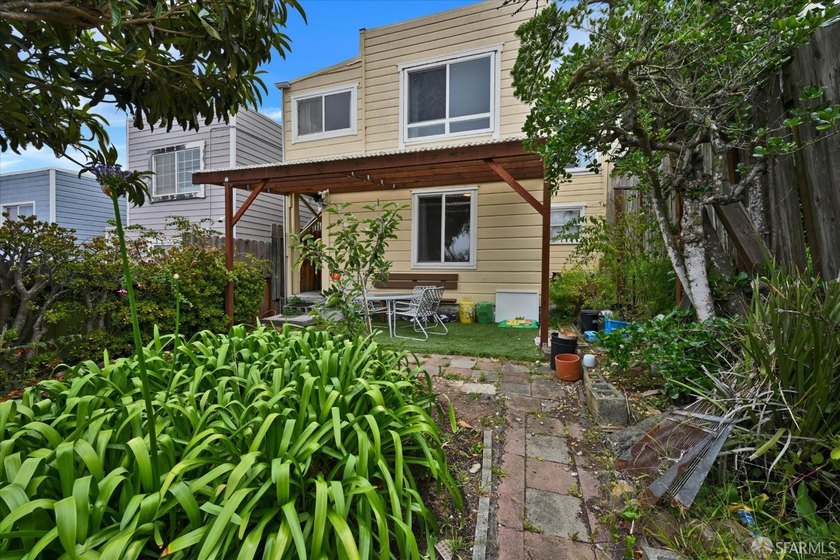 Perched atop desirable Silver Terrace, this charming home offers - photo 28