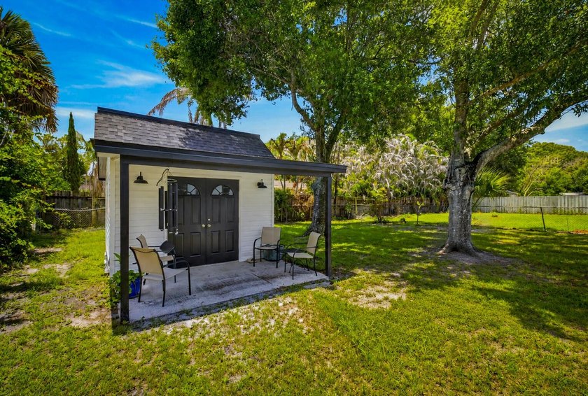 This beautifully updated home offers many recent improvements - photo 5