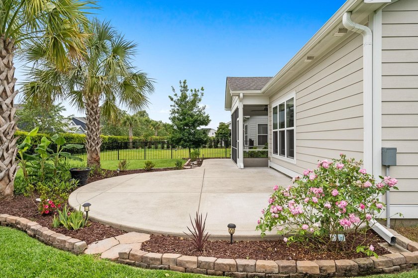 Better than new, this 3-bedroom, 2-bath home with a flexible - photo 47