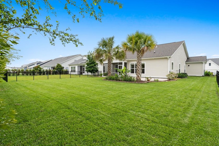 Better than new, this 3-bedroom, 2-bath home with a flexible - photo 48
