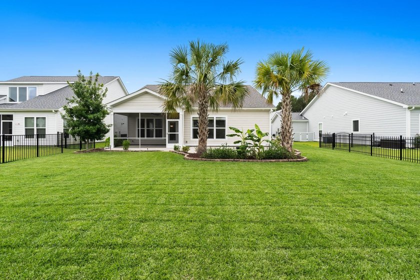Better than new, this 3-bedroom, 2-bath home with a flexible - photo 49
