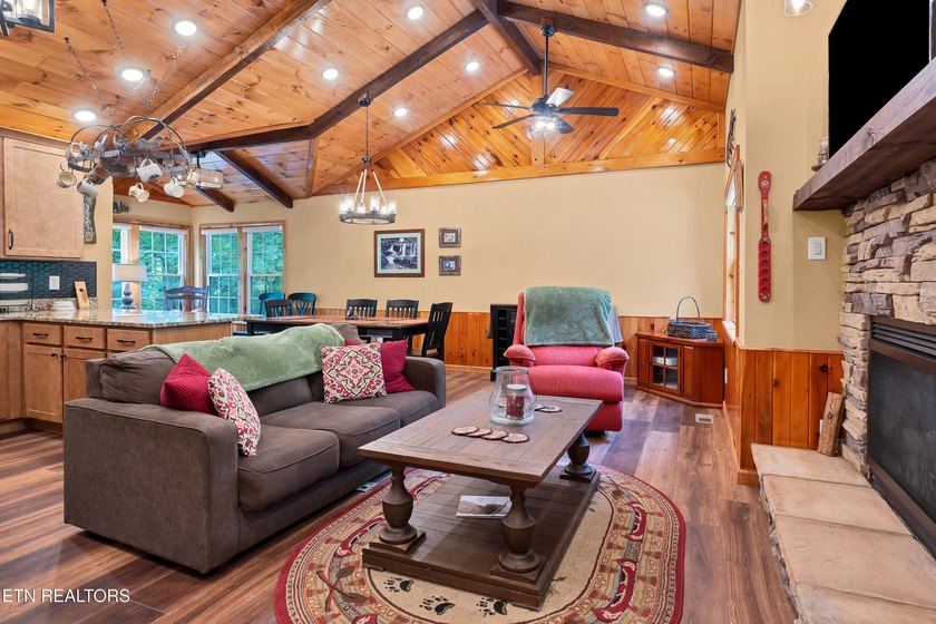 REDUCED $39,100.00! This mountain home has been renovated inside - photo 3