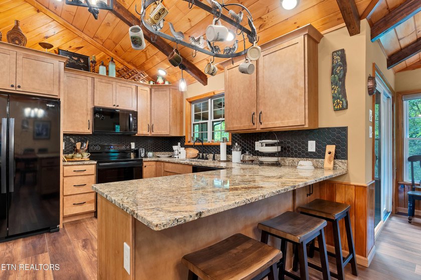 REDUCED $39,100.00! This mountain home has been renovated inside - photo 10