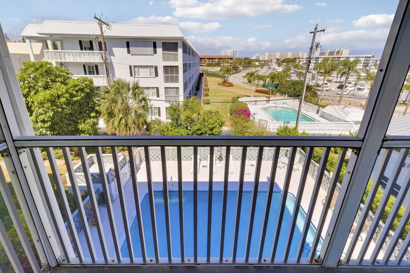 Welcome to Yacht Club Drive! This 32 unit building offers - photo 17