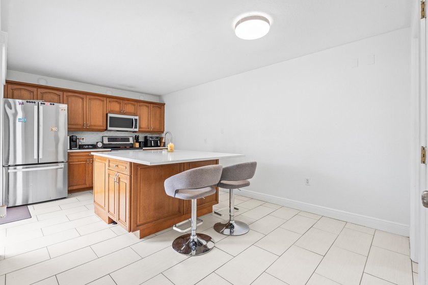 Beautiful 2-bedroom, 2 full and 1 half-bath home in a tranquil - photo 11