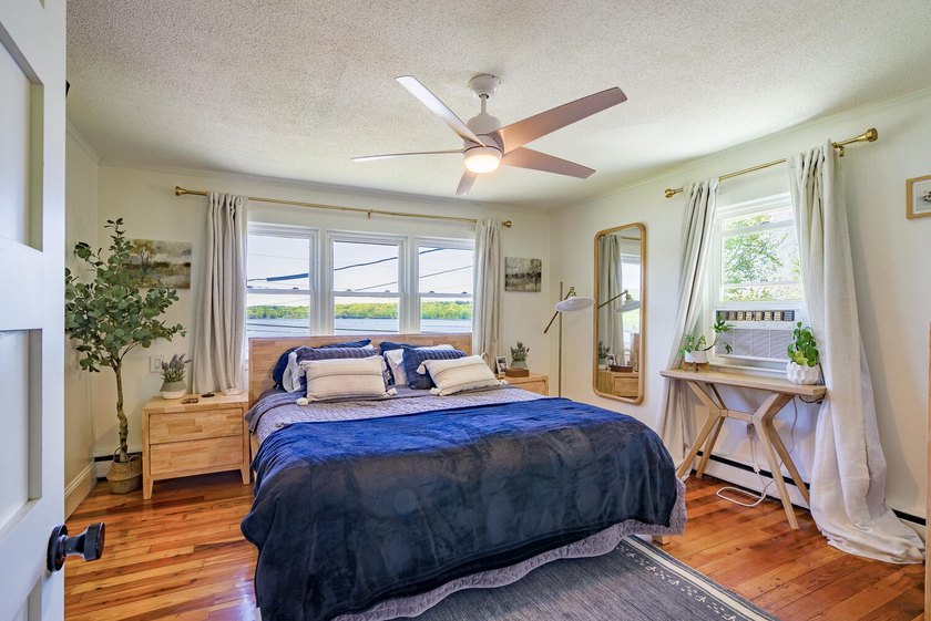 Captivating views and comfortable contemporary living could be - photo 22