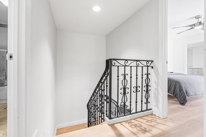 Beautiful 2-bedroom, 2 full and 1 half-bath home in a tranquil - photo 30