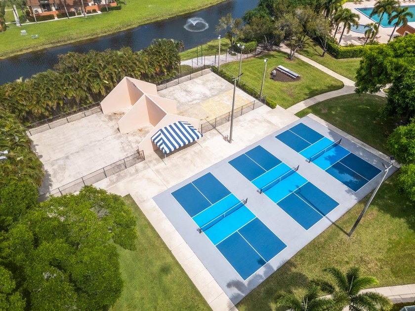 Beautiful 2-bedroom, 2 full and 1 half-bath home in a tranquil - photo 40