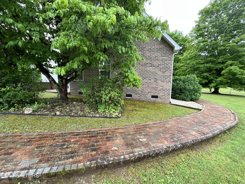 Welcome to your own private slice of Tennessee beauty! Nestled - photo 3