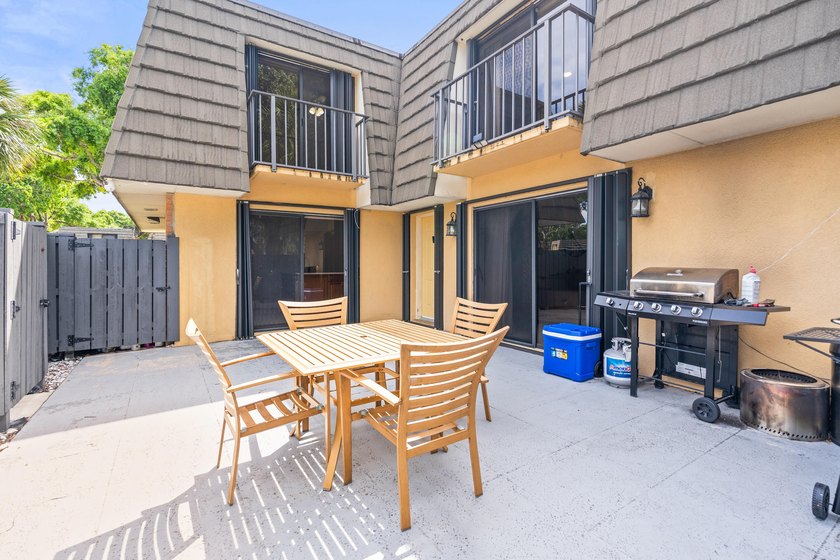 Beautiful 2-bedroom, 2 full and 1 half-bath home in a tranquil - photo 54