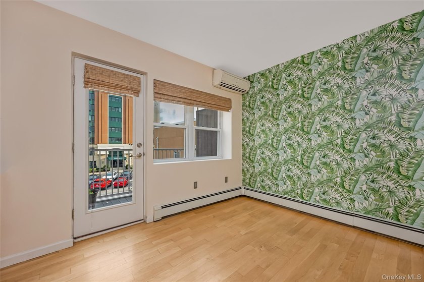 Large, Bright, Top Floor Condo With Oceanviews from the Private - photo 8