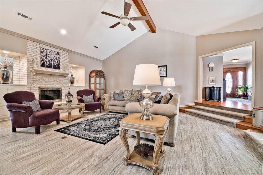 Welcome to this beautiful well-maintained home that blends - photo 3