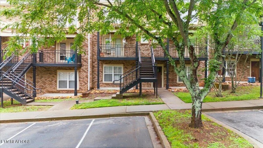 Secure housing before the fall semester! This first-floor - photo 8
