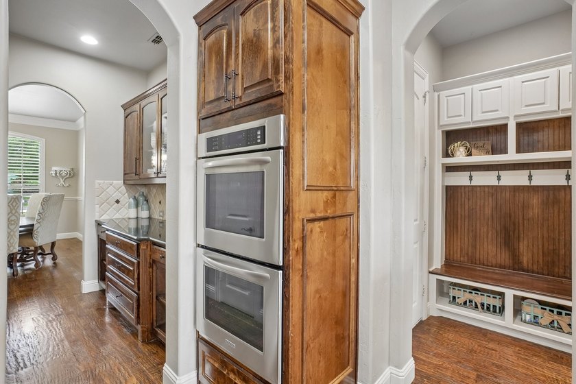 Lake living without the maintenance! Enjoy stunning views at - photo 12