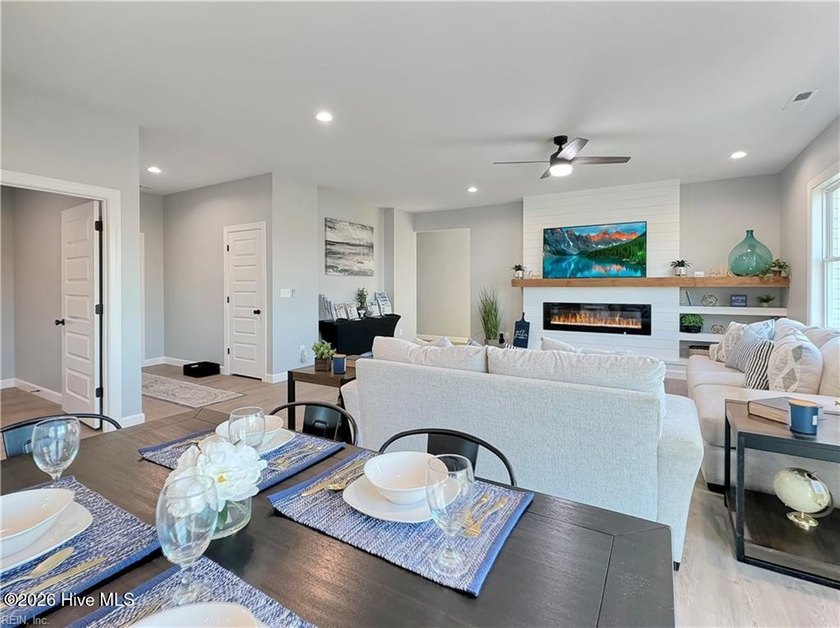 Call today to see the Georgetown Comfort.This stunning home - photo 13